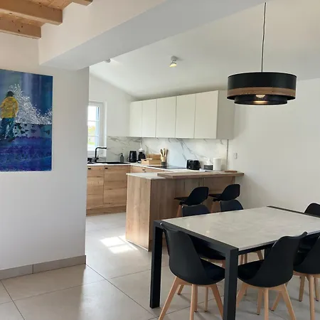 Maison Neuve Proche Centre Avec Wifi - Fr-1-418-266 *