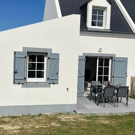 Holiday home Maison Neuve Proche Centre Avec Wifi - Fr-1-418-266
