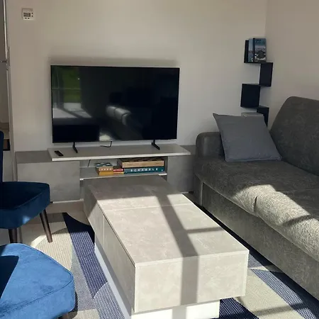 Maison Neuve Proche Centre Avec Wifi - Fr-1-418-266 Holiday home *